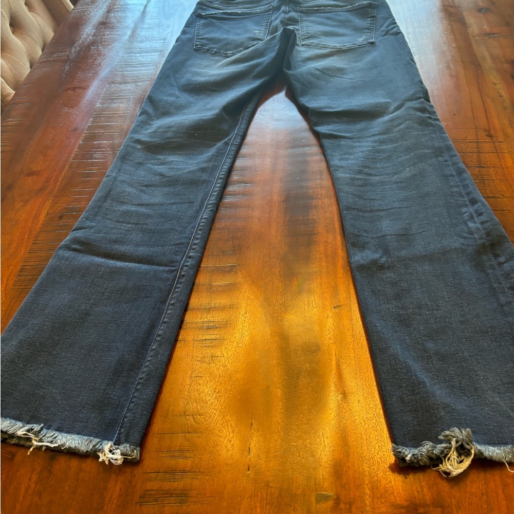 Blue bootcut Jeans with Distressed Hem